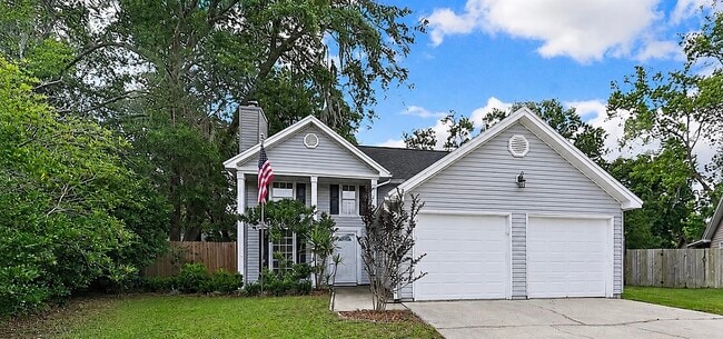 Building Photo - 545 Oneida Ct