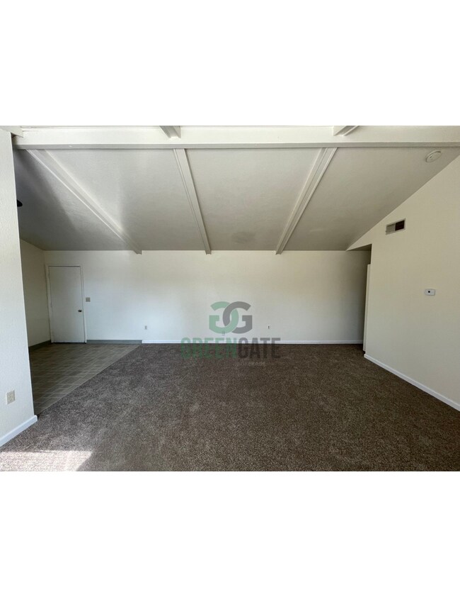 Foto del edificio - 332 W G St