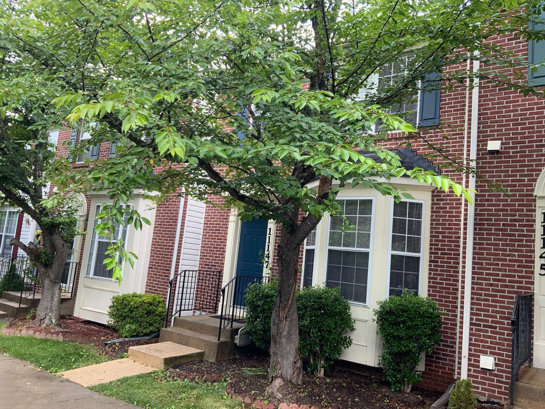 Primary Photo - 11147 Maryland Manor Ct