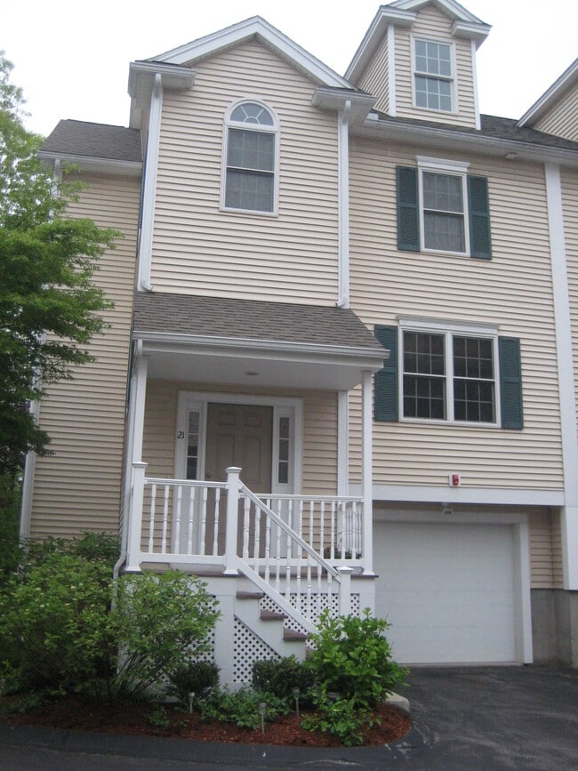 Building Photo - 10 Middlesex Ave