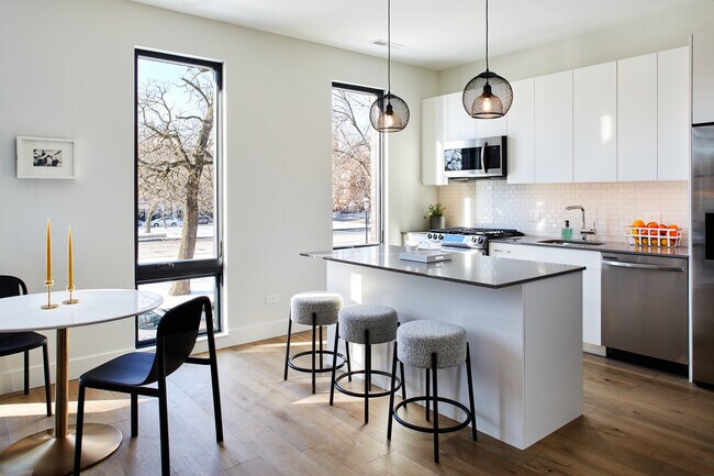 Foto del edificio - 1847 N Humboldt Blvd