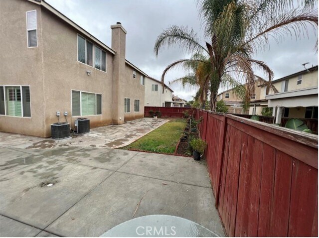 Foto del edificio - 1487 Adderstone Way