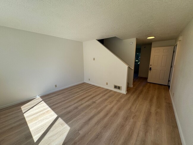Building Photo - 708 NE Avery St