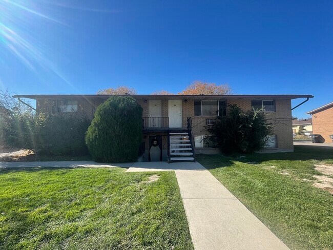 Building Photo - 1542 S 400 E
