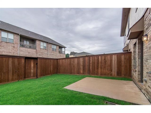 Foto del edificio - 6644 Rutherford Rd