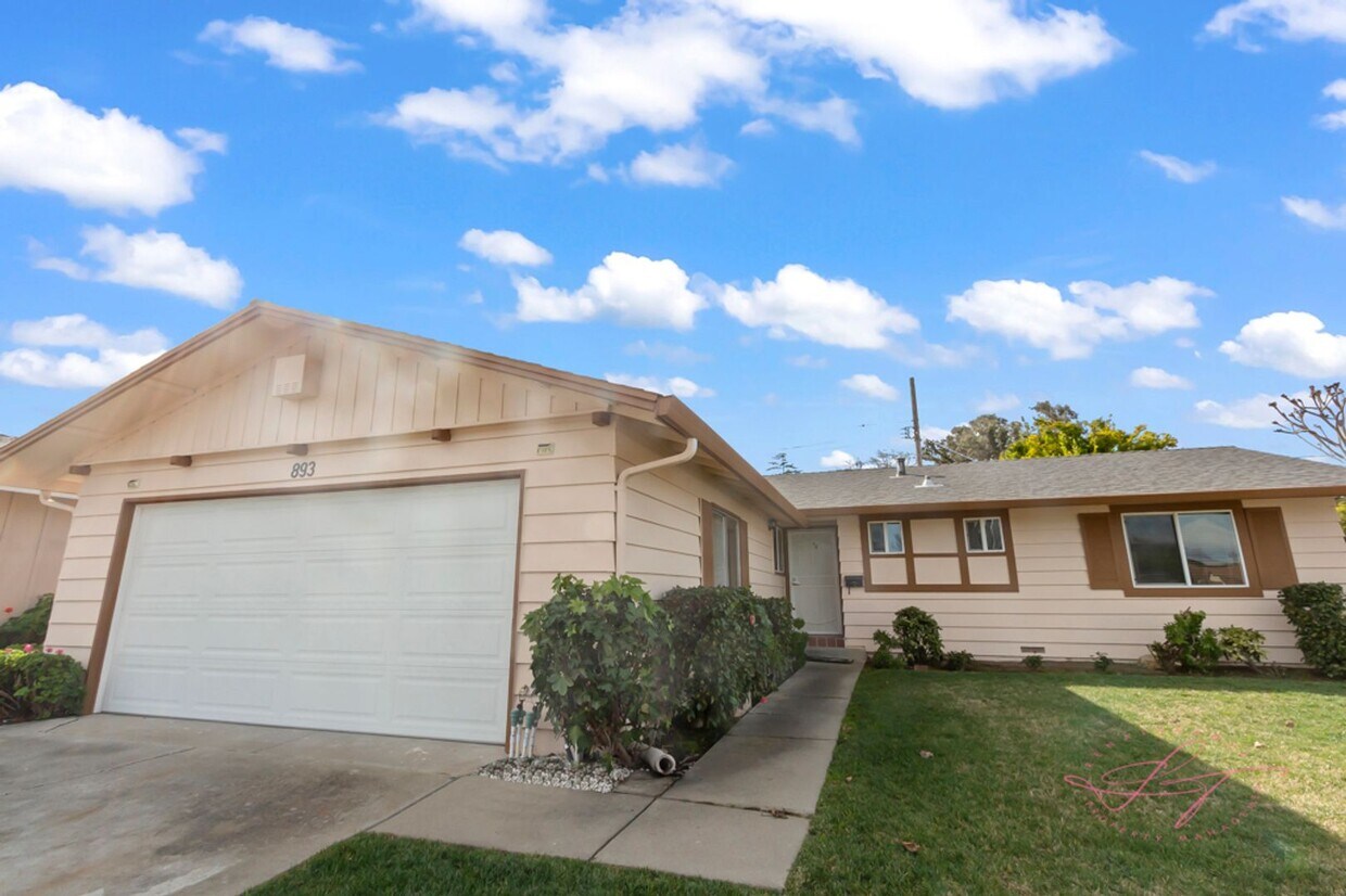 Primary Photo - Welcome Home: 893 Blazingwood Avenue, Cupe...