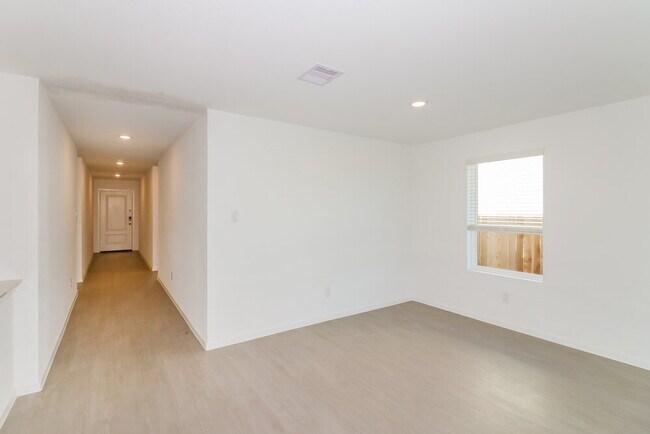 Building Photo - 460 San Miguel Crk Dr