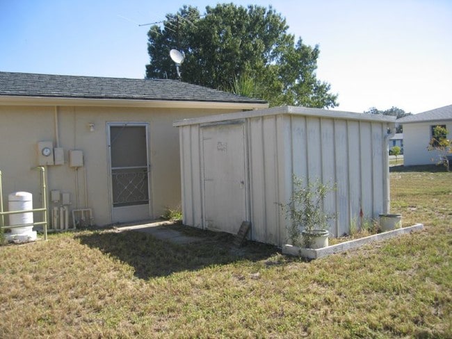 Building Photo - 10070 Hayes St