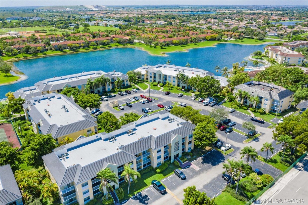 8560 SW 212th St, Cutler Bay, FL 33189 Condo for Rent in Cutler Bay