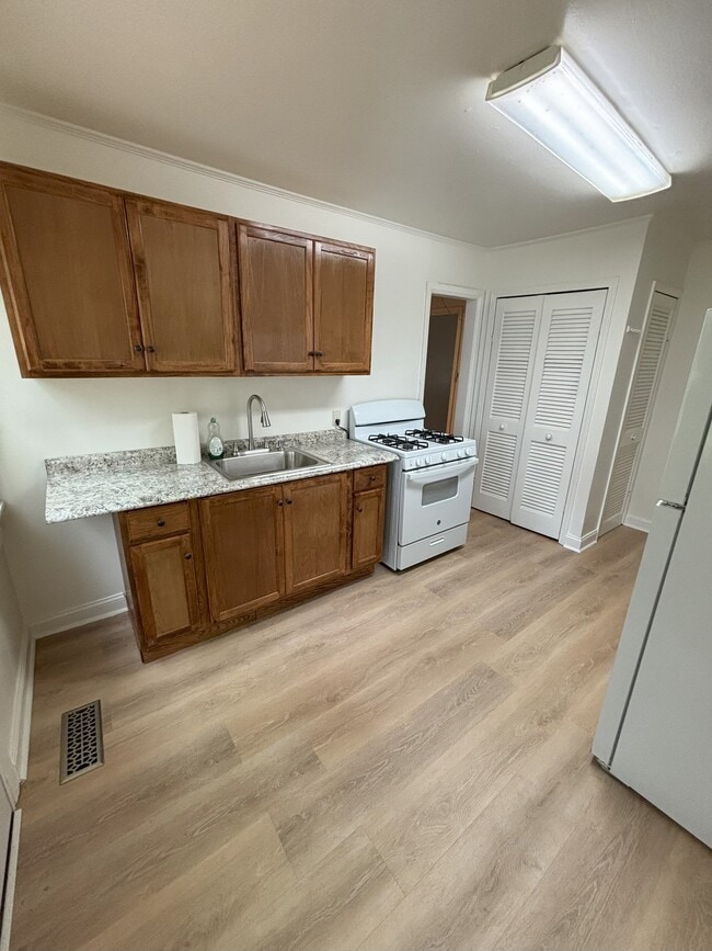 Photo - 3263 Wheeler St House