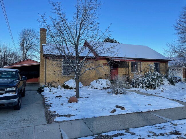 Building Photo - 3047 Hawthorne Ave