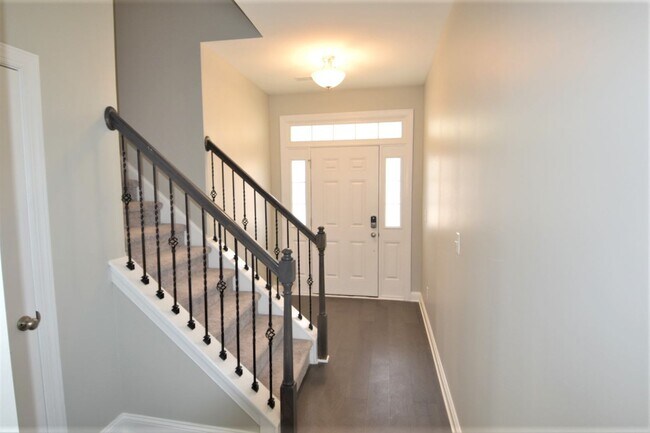 Foto del edificio - 107 Hanover Ct.