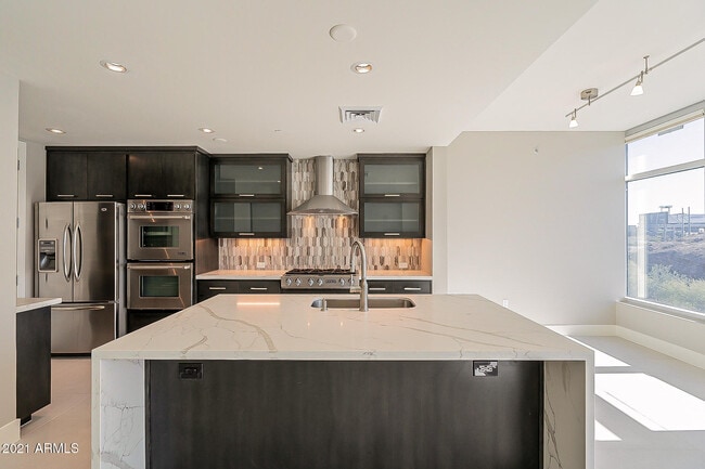 Building Photo - 140 E Rio Salado Pkwy