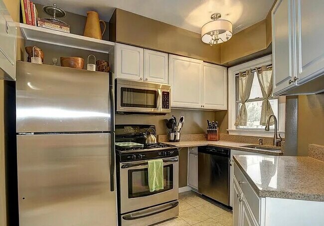 Foto del edificio - 2500 Q St NW