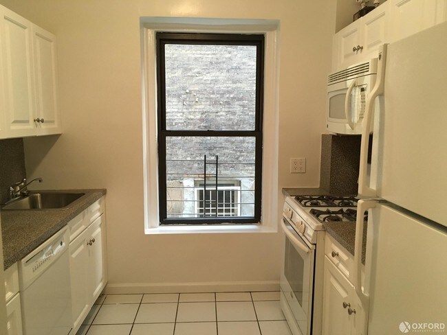 Building Photo - 332 East 84th Street