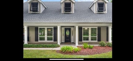 Building Photo - 203 Abigail Dr