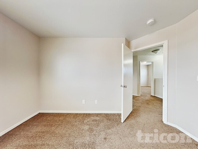 Building Photo - 8818 Sunset Breeze Dr