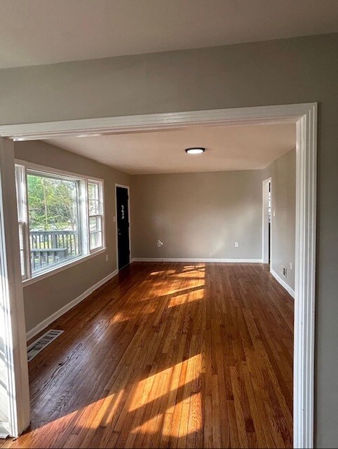 Foto del edificio - 540 Camellia Rd