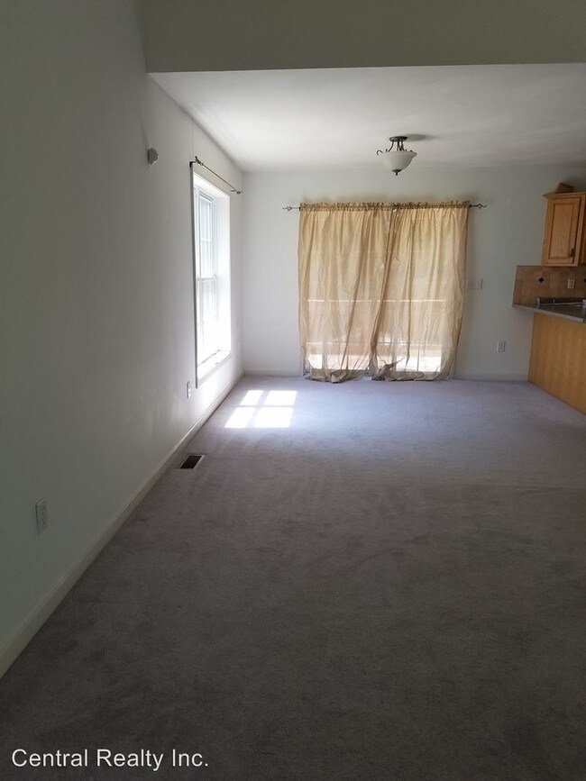 Foto del edificio - 3 br, 3 bath House - 33 Conant Road