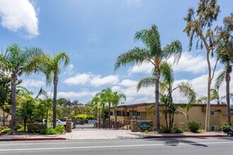 Building Photo - 1757 Bayview Heights Dr