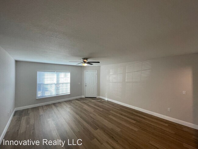 Foto del edificio - 2 br, 2 bath Condo - 3651 N. Goldenrod Rd....
