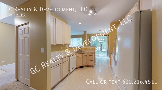 Building Photo - ***PINEHURST - VERNON HILLS TOWNHOME / 3BD...