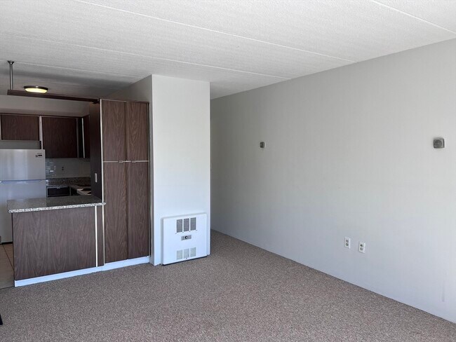 Building Photo - 200 Swanton St