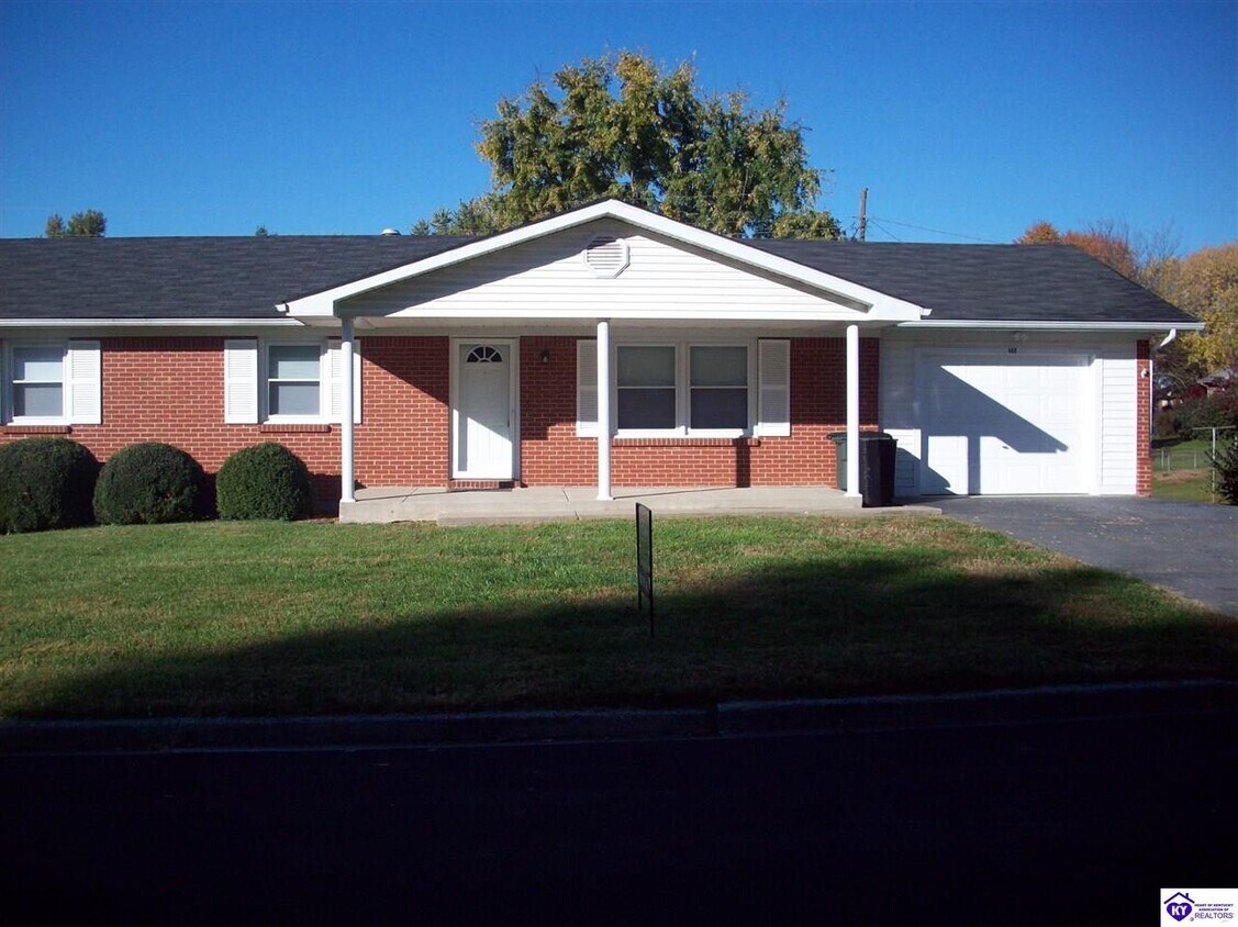 408 Tricia Ln, Elizabethtown, KY 42701 House Rental in Elizabethtown