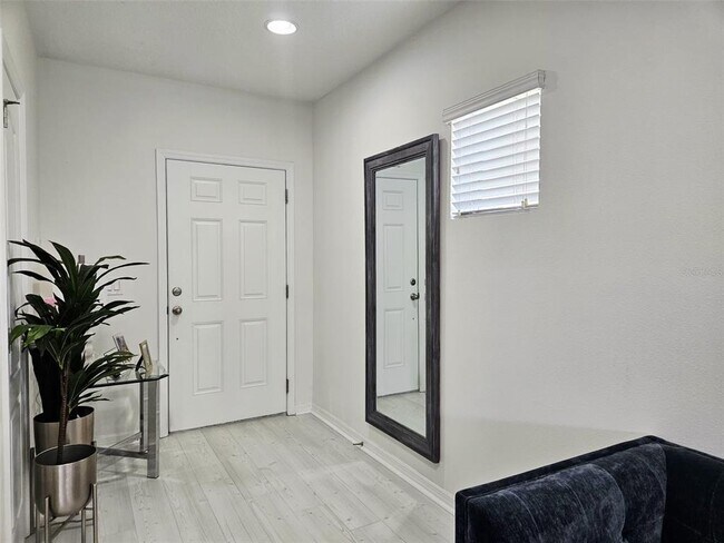 Foto del edificio - 3102 Camino Real Dr N