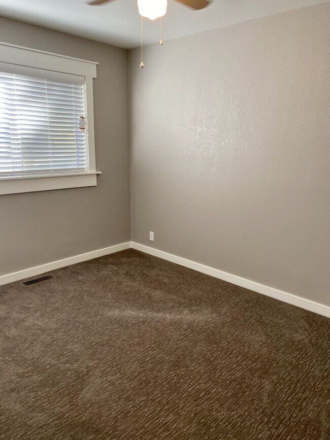 Foto del edificio - 3 br, 2 bath House - 5163 Westside Rd