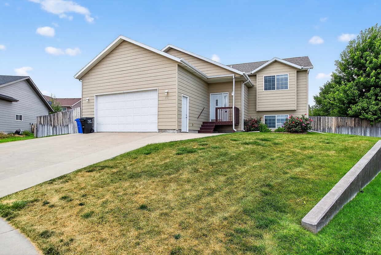 Foto principal - 401 Kahler Ct