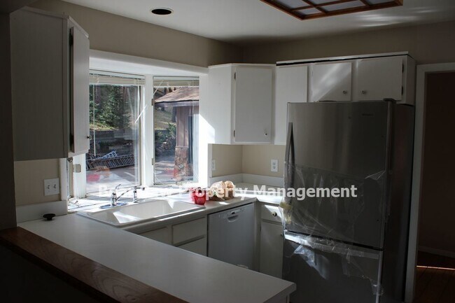 Foto del edificio - A lot of Bang for the Buck with this Home ...