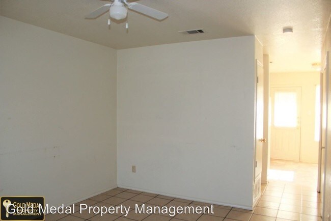 Foto del edificio - 1206 Industrial Blvd