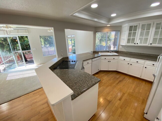 Foto del edificio - 4 Bed 2.5 Bath Home In San Ramon