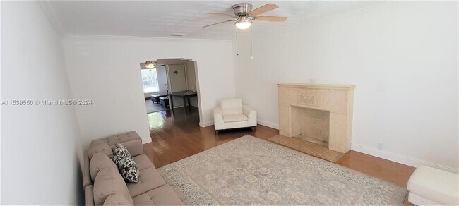 Foto del edificio - 320 SW 26th Rd