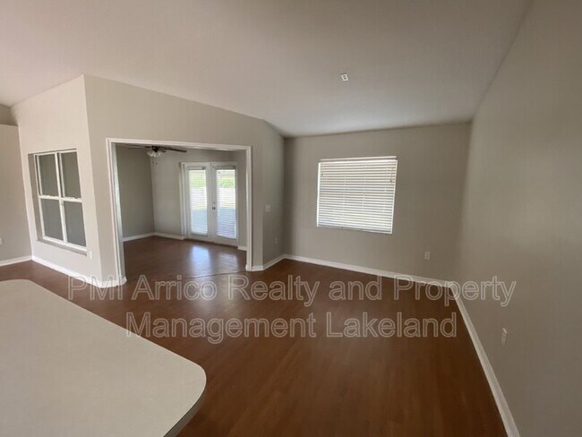 Foto del edificio - 5325 Tillery Rd