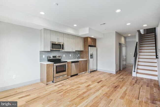 Foto del edificio - 1847 E Huntingdon St