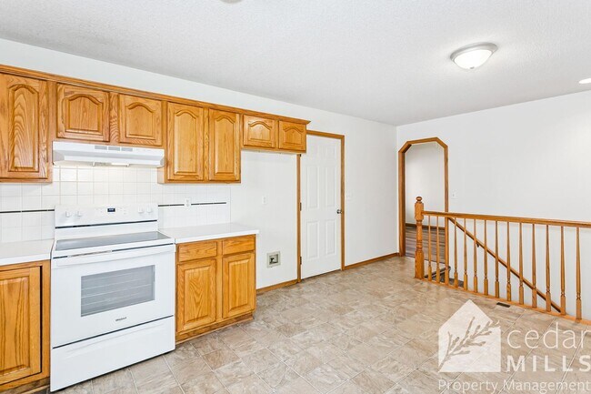 Foto del edificio - 3 BED, 3 BATH DOUGLAS AND MAIZE