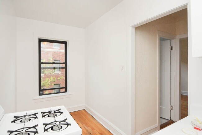 Foto del edificio - 3310 W Schubert Ave