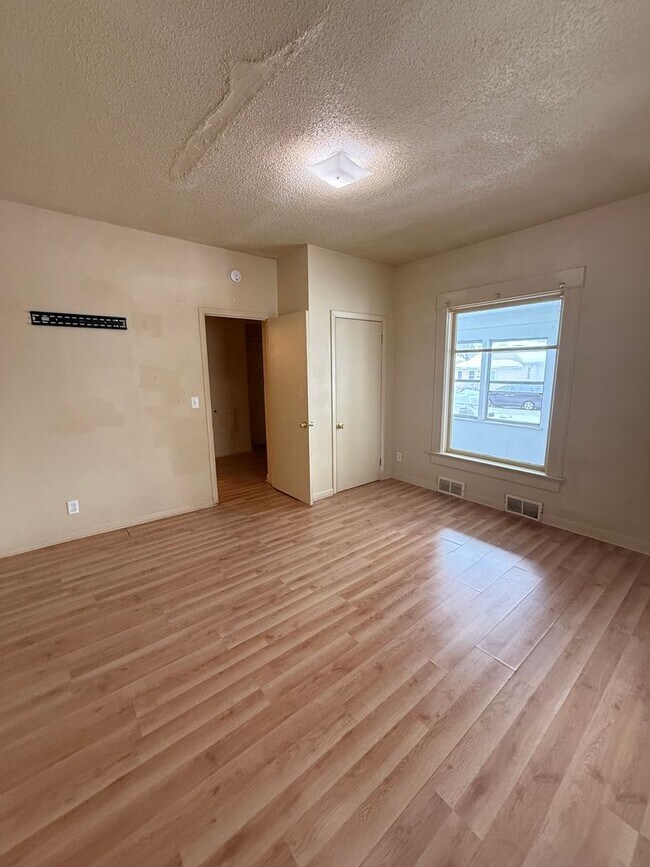 Foto del edificio - 1310 3rd Ave N