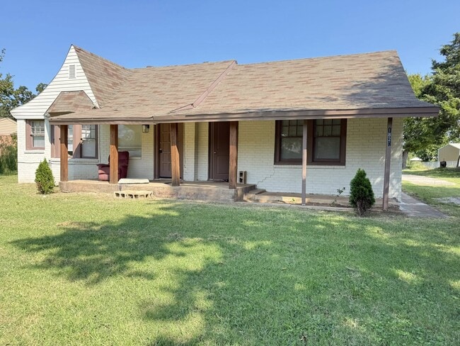 Building Photo - 1820 Overholser Dr