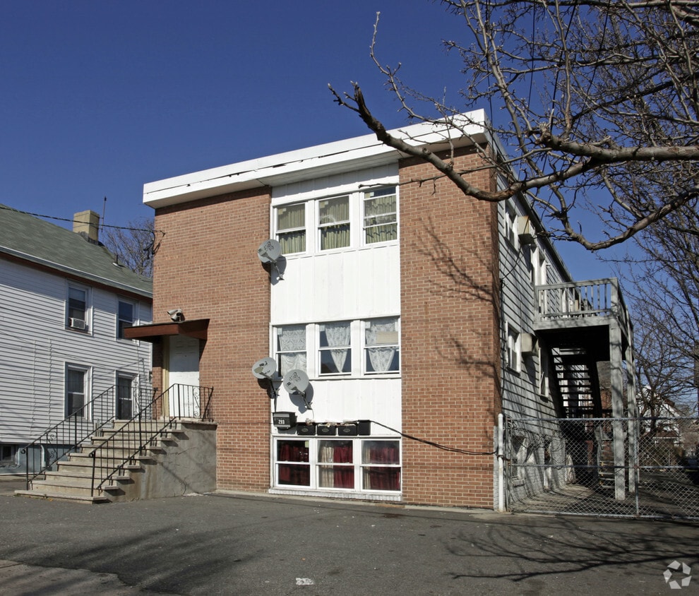 Building Photo - 293 Townsend St