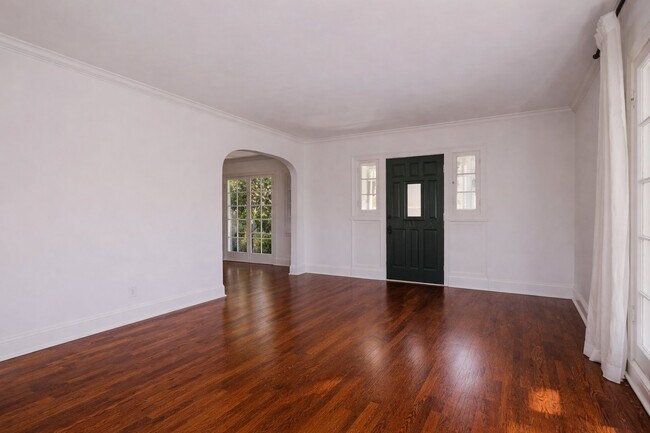 Foto del edificio - 2345 W 21st St