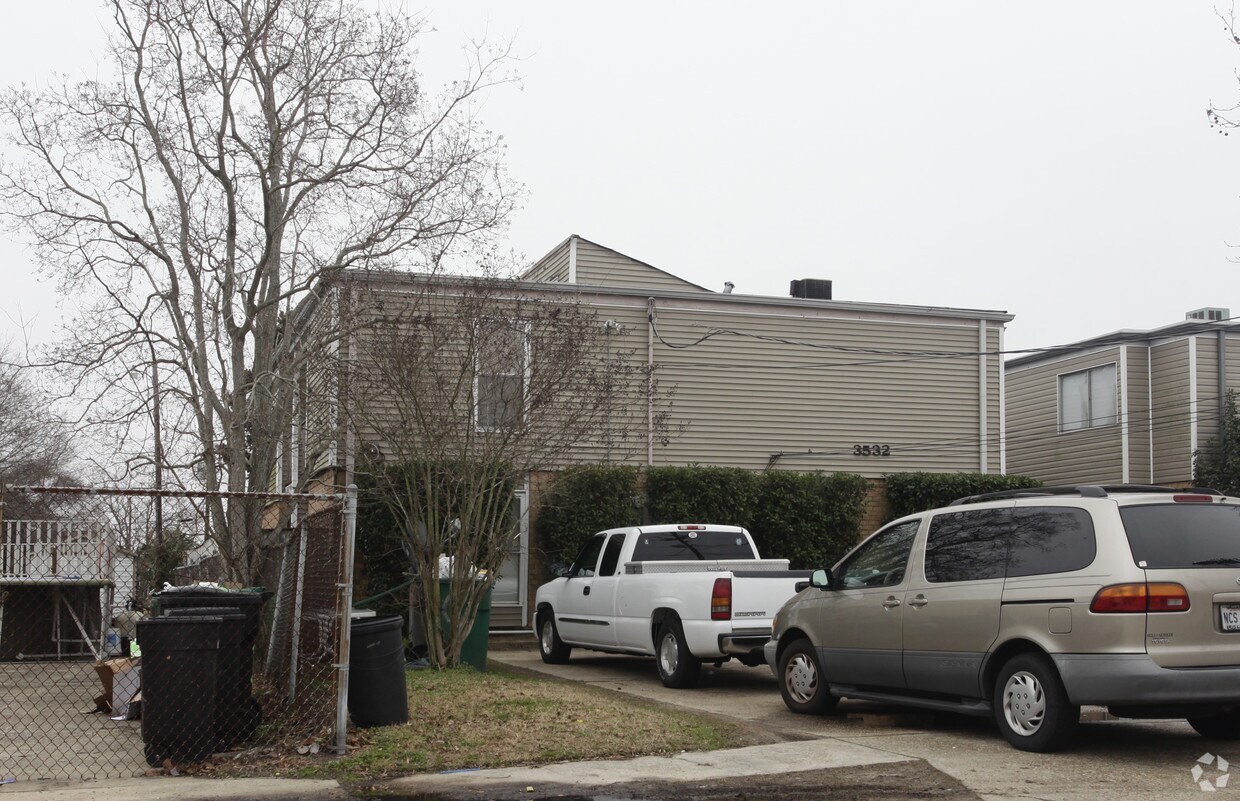 Foto del edificio - 3532 Delaware Ave