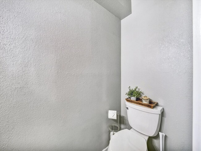 Building Photo - 2bd/1.5 Bathrooms - Sonoma Racquet Club - ...