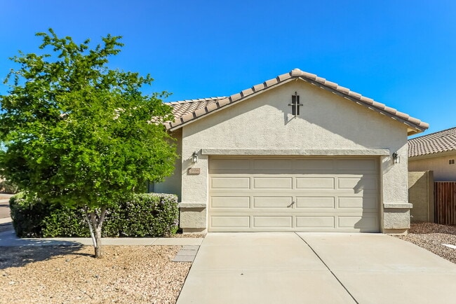 Building Photo - 3556 W Warren Ln