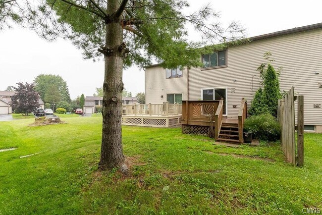 Foto del edificio - 8457 Bubbling Springs Dr