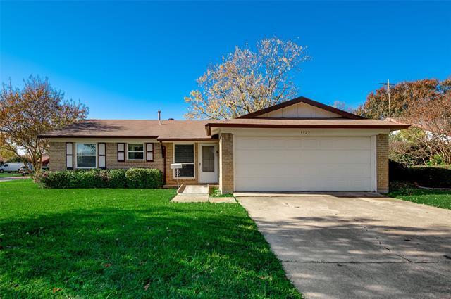 Foto del edificio - 4929 Pinehurst Dr