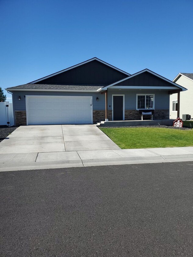 1529 E Marilyn Cir, Deer Park, WA 99006 House Rental in Deer Park, WA