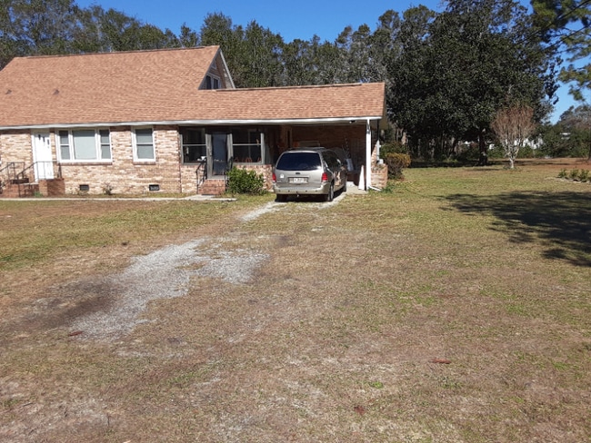 Building Photo - 126 W Hope Dr